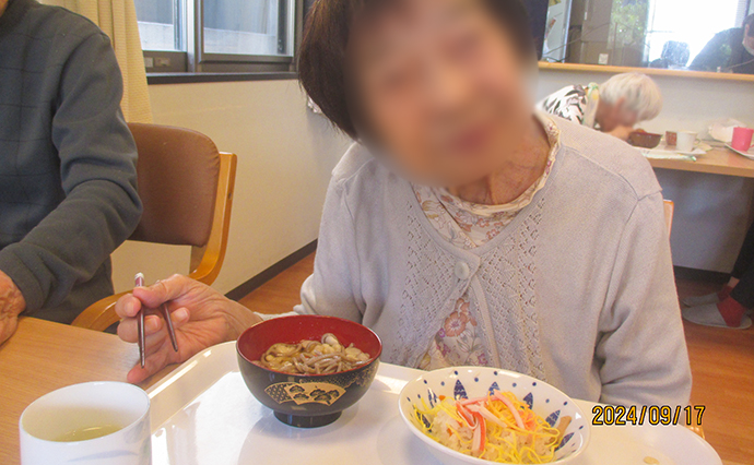 241005TakasagoGH_LunchWoman.jpg