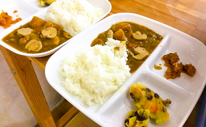 250109KomatsuYuDS_MushroomCurry.jpg