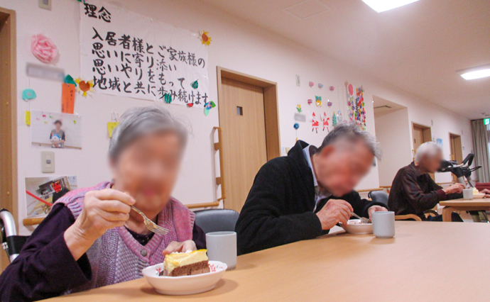 250606hlc_FunabashiGH_Xmascake_1.jpg