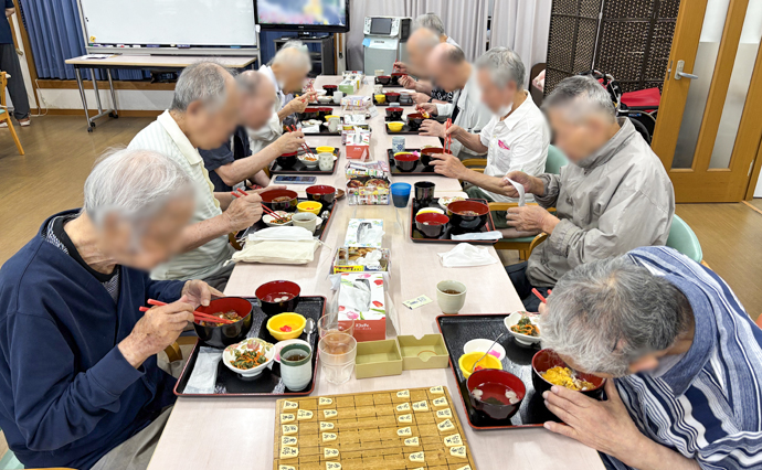 250719hlc_KoshienDS_ushi3.jpg
