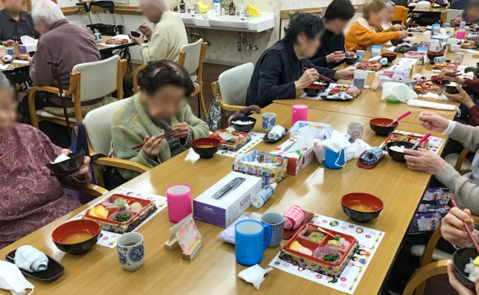 260309HLC_Mouchi_Hina_LunchTime.jpg