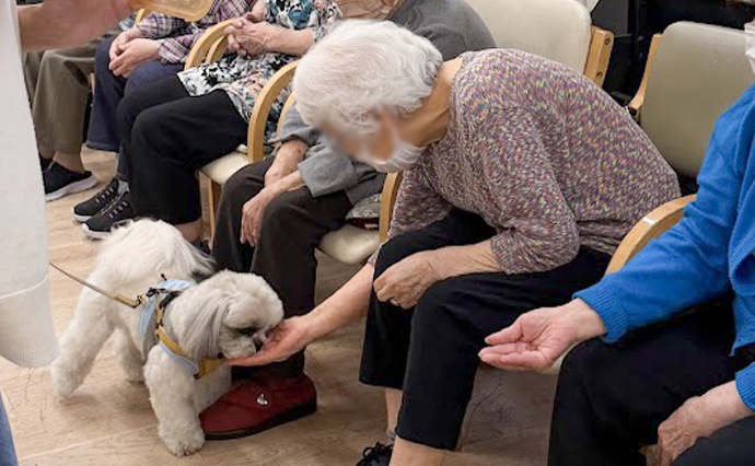 260719HLC_Komatsu_Dogtherapy_2.jpg