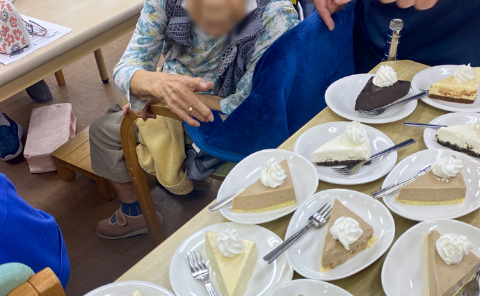 260922HLC_Kakogawa_Cakes2.jpg