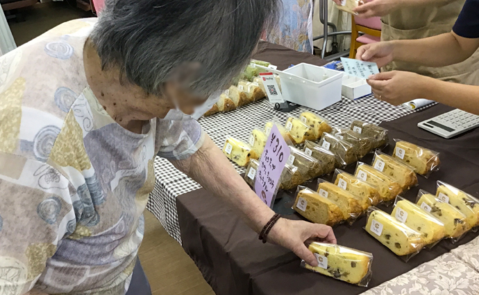 260927HLC_Kishiwada_Cake Sales_2.jpg