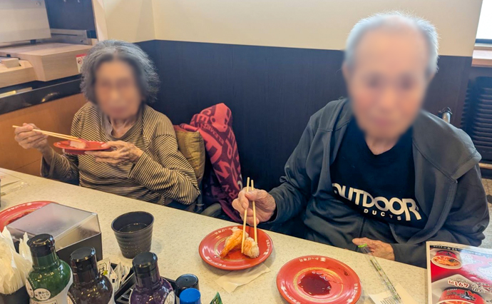 261015HLC_Komatsu_Sushi_5.jpg