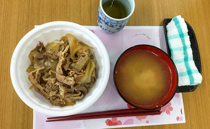 2402Mochi_牛丼と豚汁.JPG