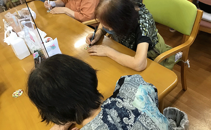 2610HLC_OkuraYuDS_ElderlyParty_02.png